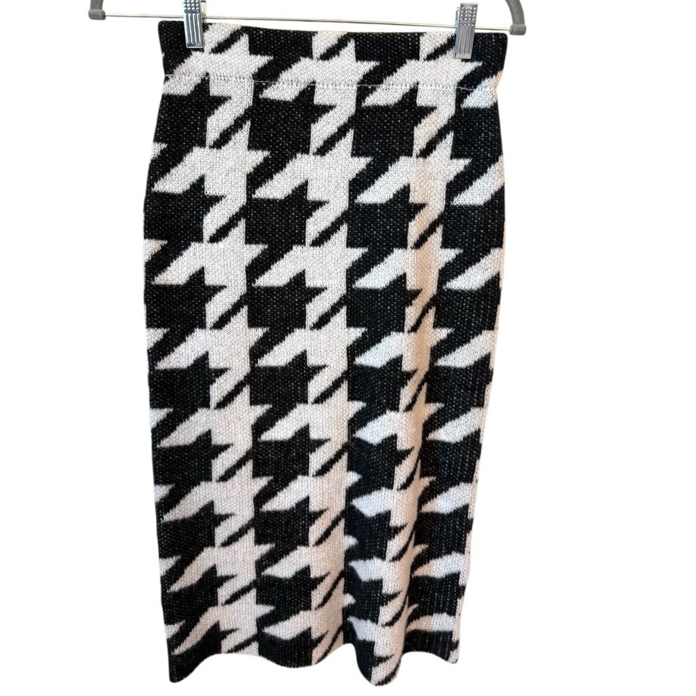 Black & White Houndstooth Knit Skirt Small - Picture 4 of 9
